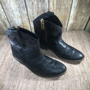 STEVEN BY STEVE MADDEN Black Leather Boots